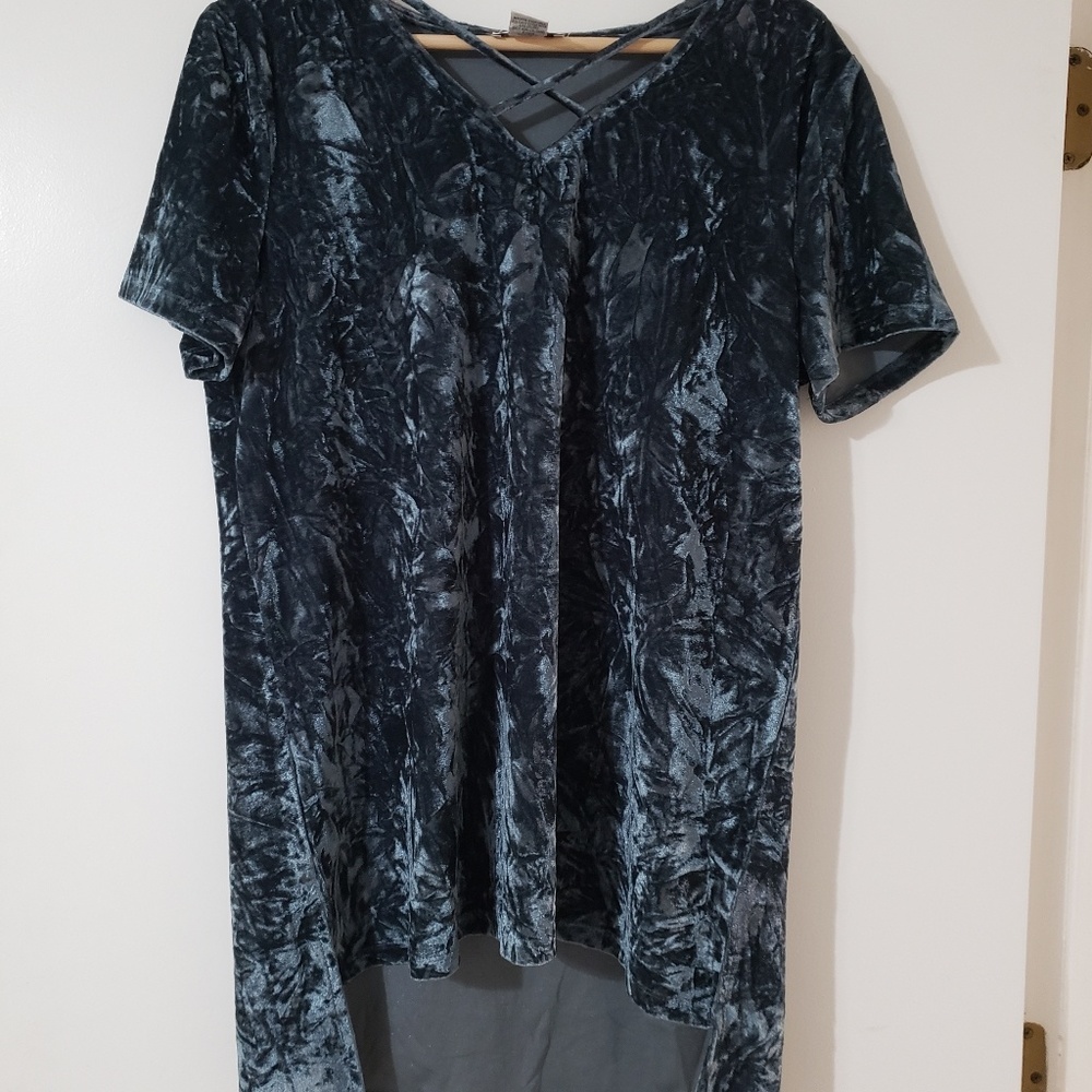Midnight blue, crushed velvet top